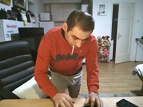 Snapshot of mihaimichael chatting on 01/17/26, 12:58 mihaimichael online show from 01/17/26, 12:58