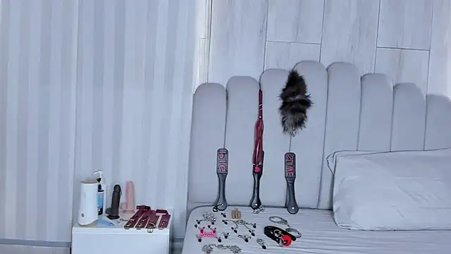 mileyerikson online show from 10/27/25, 09:16