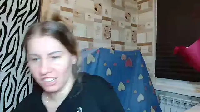 TherestlessKitty online show from 02/18/26, 10:39