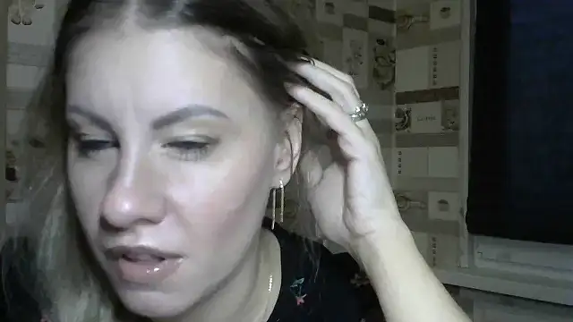 TherestlessKitty online show from 09/25/25, 06:08