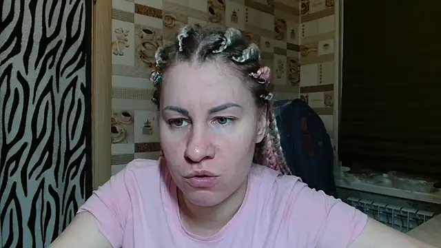 TherestlessKitty online show from 05/03/26, 10:13