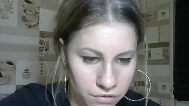 TherestlessKitty online show from 10/28/25, 10:20