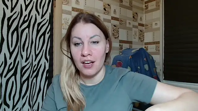 TherestlessKitty online show from 04/10/26, 10:28