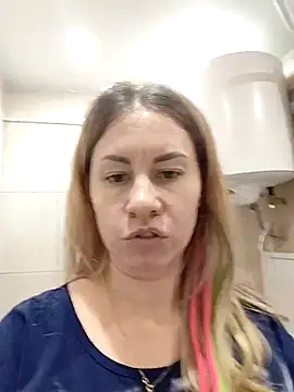 TherestlessKitty online show from 10/27/25, 11:05