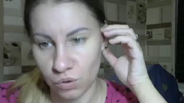 TherestlessKitty online show from 10/30/25, 10:17