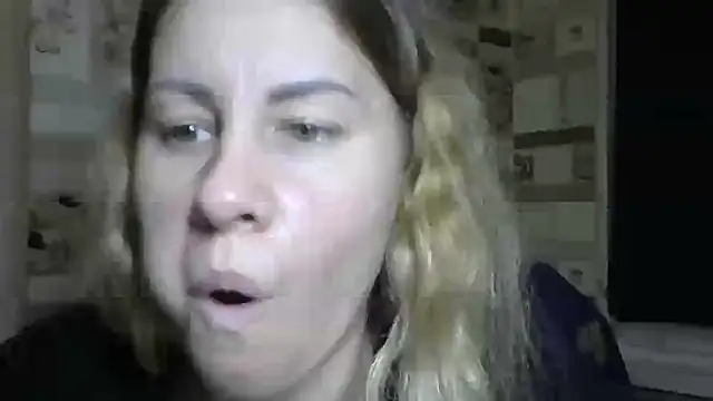 TherestlessKitty online show from 10/25/25, 10:21