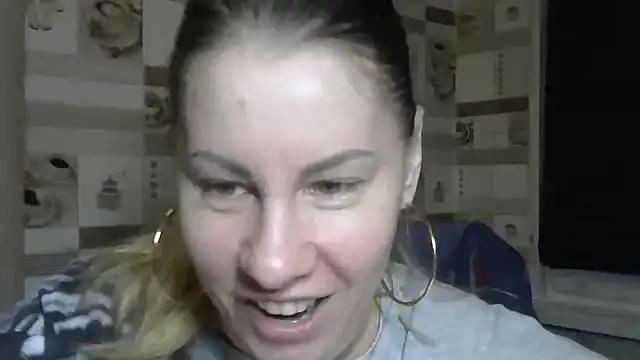 TherestlessKitty online show from 11/29/25, 10:21