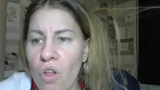 TherestlessKitty online show from 11/21/25, 10:20