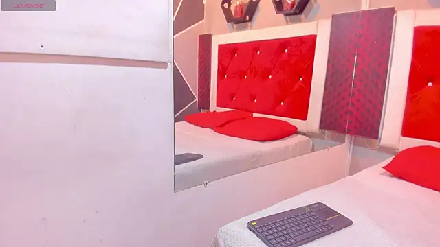 Karoll014 online show from 12/19/25, 12:18