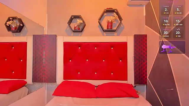 Snapshot of Karoll014 chatting on 10/25/25, 12:04 Karoll014 online show from 10/25/25, 12:04