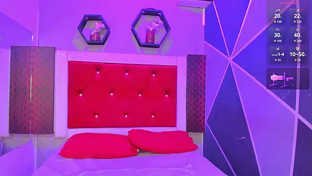 Snapshot of Karoll014 chatting on 10/31/25, 12:02 Karoll014 online show from 10/31/25, 12:02