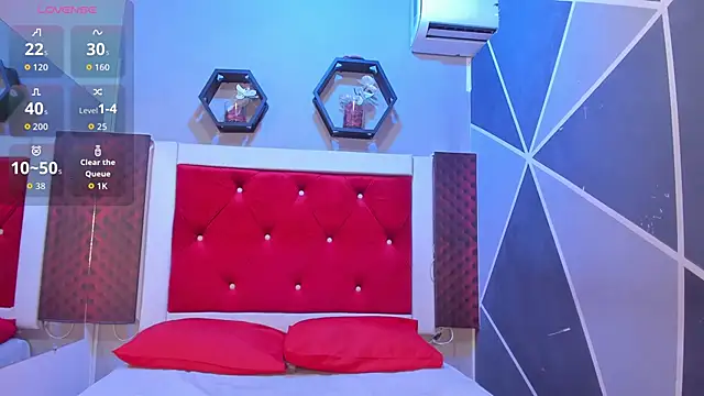 Snapshot of Karoll014 chatting on 11/24/25, 12:16 Karoll014 online show from 11/24/25, 12:16