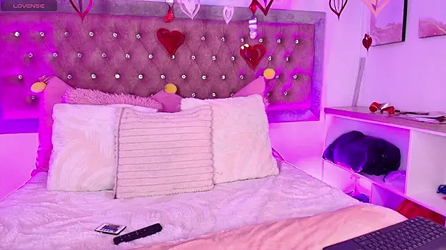 Tayzon Foxxx online show from 02/13/26, 01:11