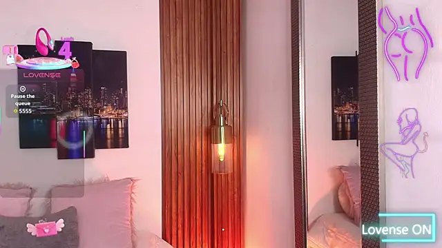 Snapshot of Tayzon_Foxxx chatting on 09/14/25, 12:55 Tayzon Foxxx online show from 09/14/25, 12:55