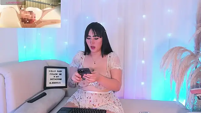 mikuru hara online show from 11/28/25, 12:22