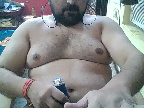 Snapshot of ARYANAVAILABLE chatting on 09/27/25, 12:39 ARYANAVAILABLE online show from 09/27/25, 12:39