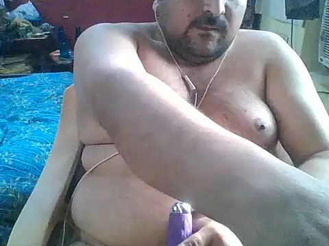 ARYANAVAILABLE online show from 03/05/26, 02:08