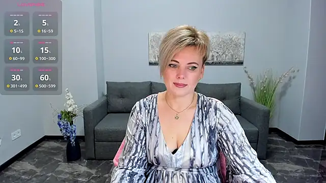 Julia Wilsone online show from 12/02/25, 06:48