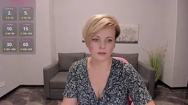 Julia Wilsone online show from 02/11/25, 01:41