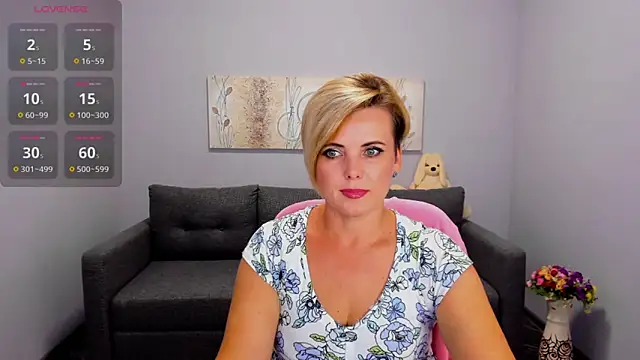 Julia Wilsone online show from 09/09/25, 12:14