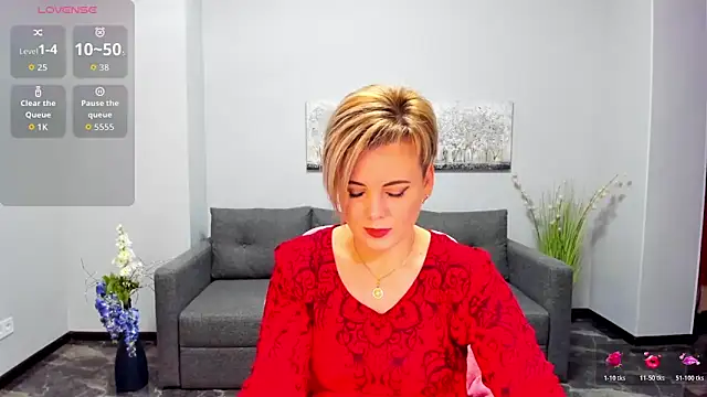 Julia Wilsone online show from 11/30/25, 07:20