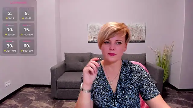 Julia Wilsone online show from 03/12/25, 12:57