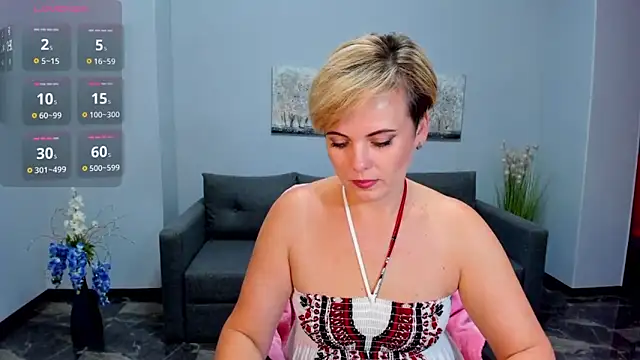 Julia Wilsone online show from 09/18/25, 05:43