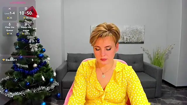 Julia Wilsone online show from 12/14/25, 01:06