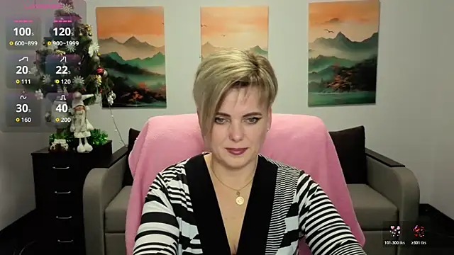 Julia Wilsone online show from 12/20/25, 02:20