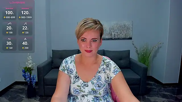 Julia Wilsone online show from 11/16/25, 06:51