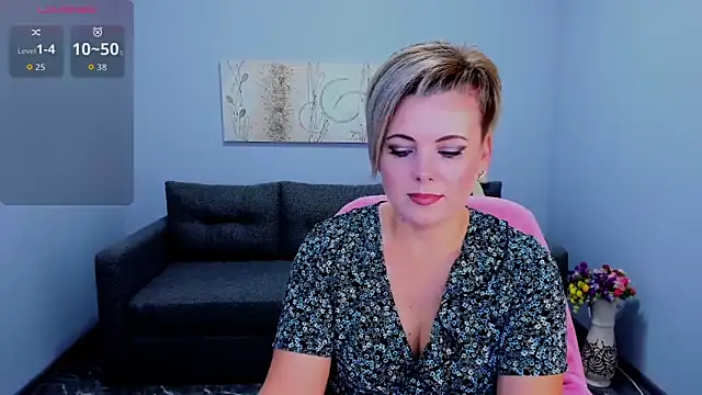 Julia Wilsone online show from 11/23/25, 07:18