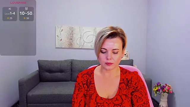 Julia Wilsone online show from 11/06/25, 06:50