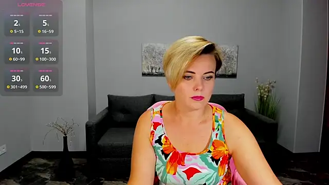 Julia Wilsone online show from 09/11/25, 11:43