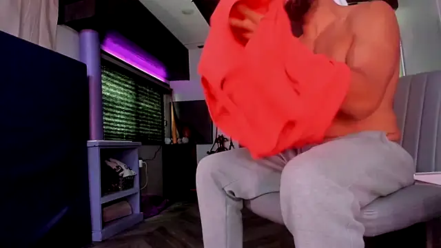 Snapshot of DirtyDrizzy chatting on 02/10/26, 08:08 DirtyDrizzy online show from 02/10/26, 08:08