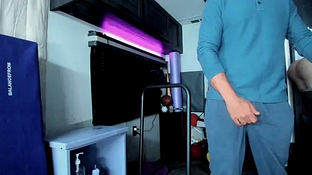 Snapshot of DirtyDrizzy chatting on 02/12/26, 11:21 DirtyDrizzy online show from 02/12/26, 11:21