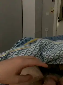 Erenn34 online show from 12/15/25, 10:04