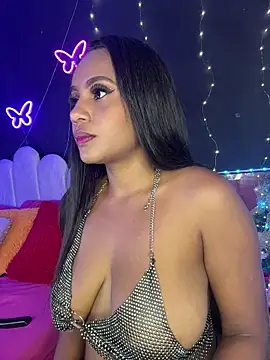 Snapshot of AlisonHoot69 chatting on 11/30/25, 02:45 AlisonHoot69 online show from 11/30/25, 02:45