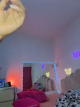 AlisonHoot69 online show from 05/12/26, 01:57