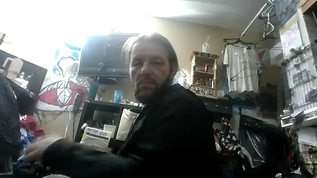 Snapshot of Pay2play1 chatting on 12/21/24, 03:36 Pay2play1 online show from 12/21/24, 03:36