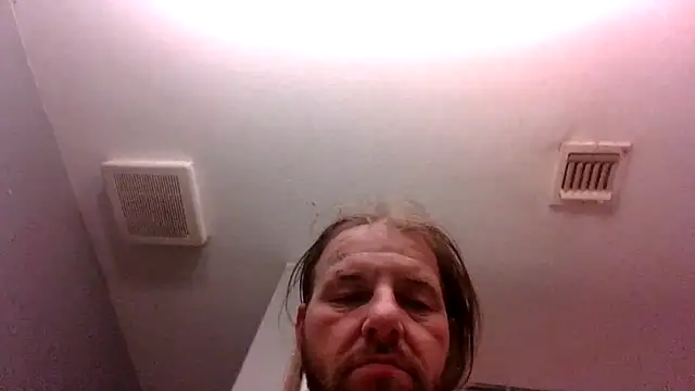 Snapshot of Pay2play1 chatting on 12/20/24, 01:22 Pay2play1 online show from 12/20/24, 01:22