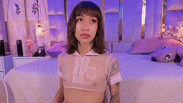 MadisonWood01 online show from 10/15/25, 06:54