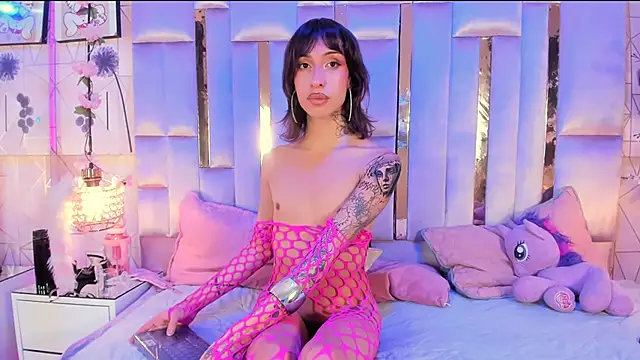 MadisonWood01 online show from 10/05/25, 05:53