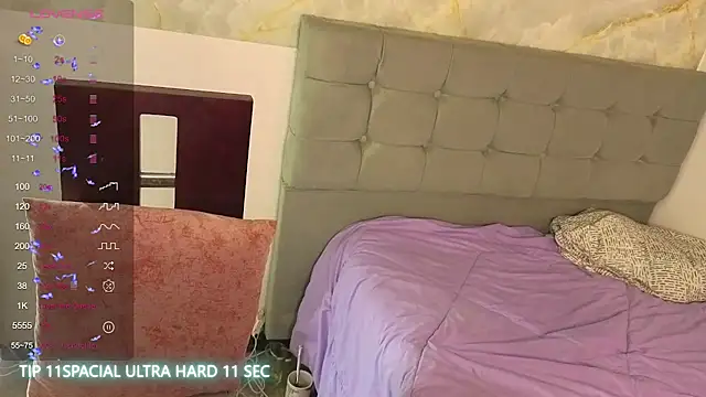 Cristal v 1 online show from 07/15/26, 03:35