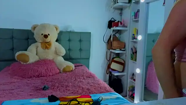 Cristal v 1 online show from 01/13/26, 11:41