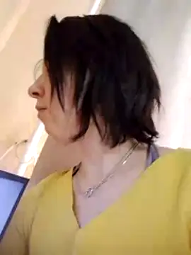 Gussie Bridie online show from 10/23/25, 06:56