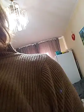 Gussie Bridie online show from 11/28/25, 05:51