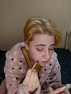 Gussie Bridie online show from 02/15/26, 08:24