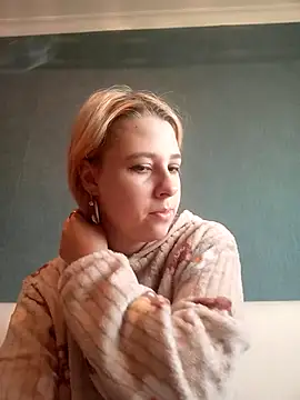 Gussie Bridie online show from 03/05/25, 06:12