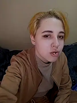 Gussie Bridie online show from 02/18/26, 05:49