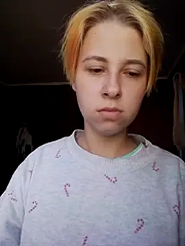 Gussie Bridie online show from 04/15/26, 03:45